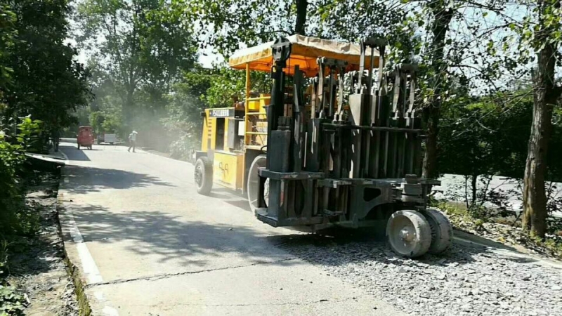 多錘頭路面破碎機(jī)租賃